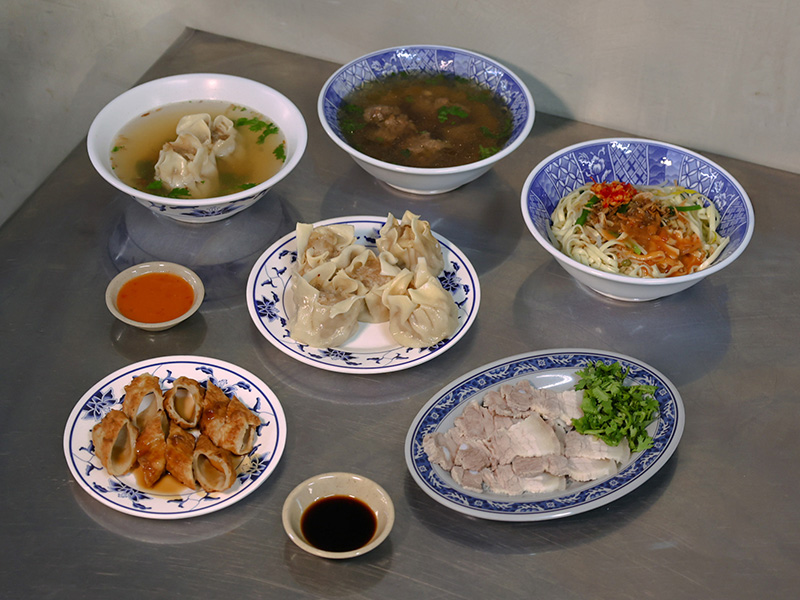 基隆必吃銅板小食!手工現包燒邁一粒13元，兩種吃法一次滿足