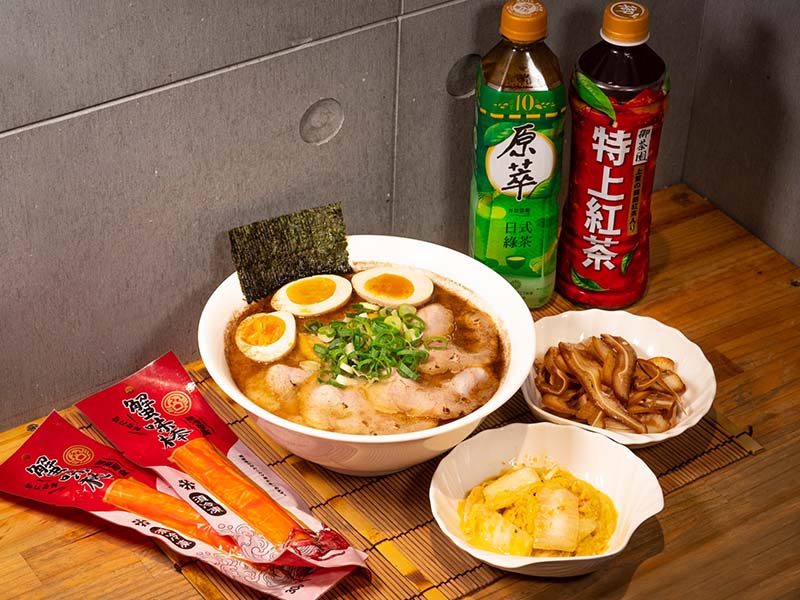 台中文心崇德站百元拉麵推薦！湯頭濃郁用料澎湃還免費加麵！
