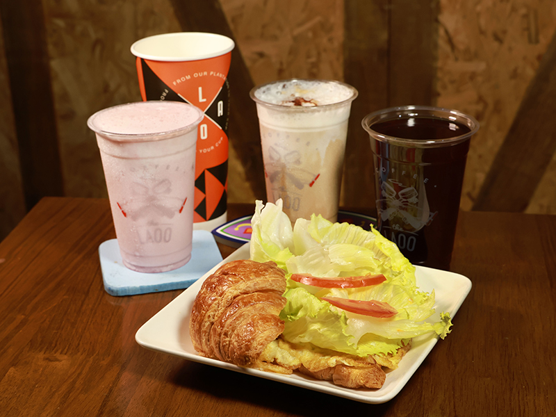 基隆暖心咖啡推薦│咖啡輕食一應俱全 粉紅果香鮮奶浪漫洋溢