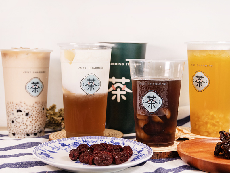 頭城老街必買手搖│現點現泡好味道 招牌茶米奶茶一喝就上癮!