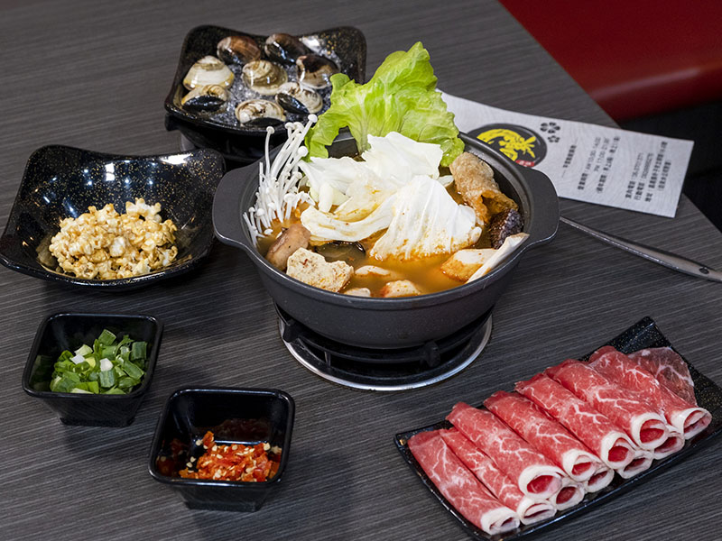 朴子美食【鍋聚】爽吃布袋直送鮮美魚貨　無限續爆米花冰淇淋