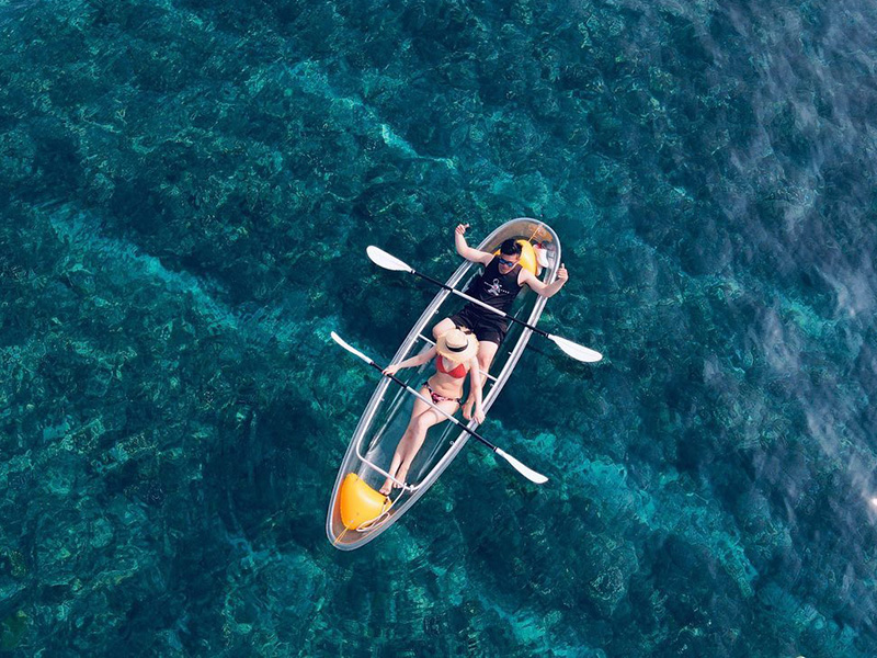 小琉球網美製造機【蟹老闆】浮潛找海龜　透明獨木舟強攻版面