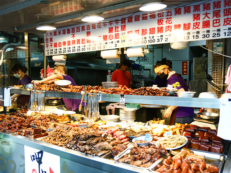 市場小吃呷品香滷味飄香30年　還有賣鴨胸、松阪豬等高級食材