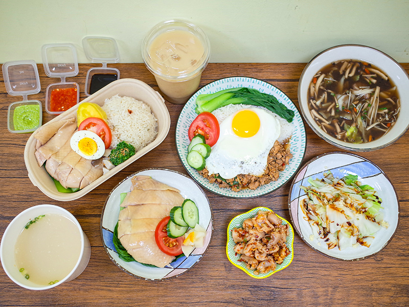 逢甲隱藏版海南雞飯,大推「欲吃良雞」!獨家雞腳筋也是必點