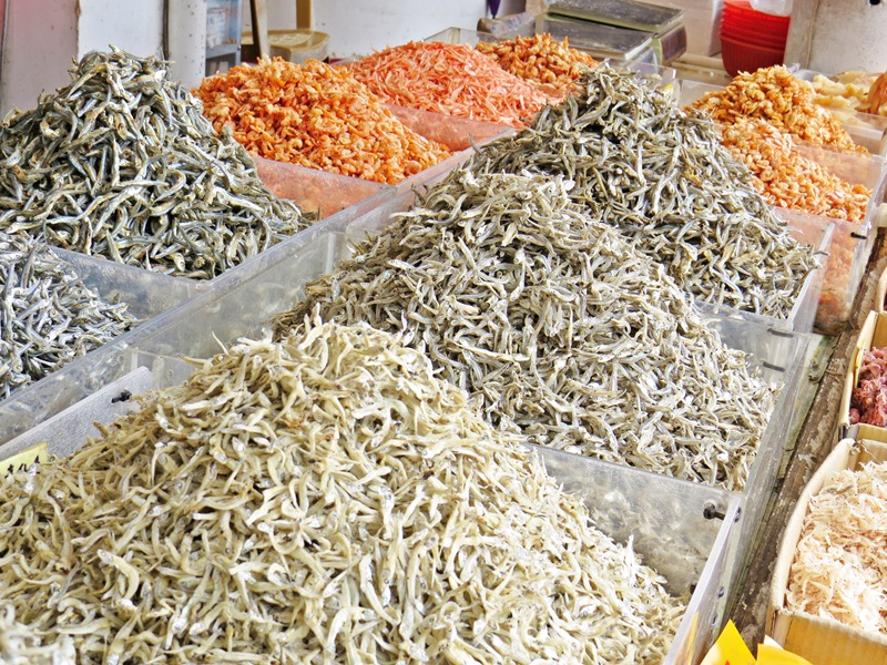 南方澳金媽祖旁 限定罐頭 新鮮乾貨伴手禮超過百項 Sharelife 台灣旅行趣