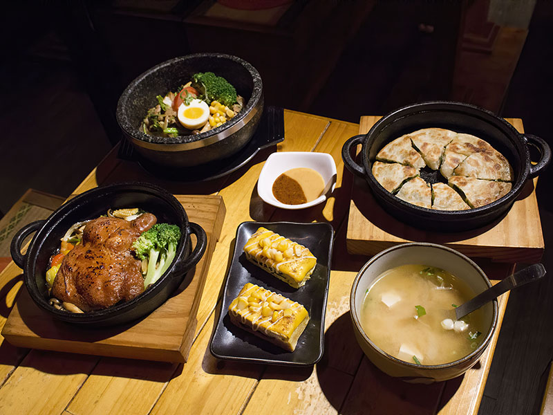 台中巷弄深夜飄香,百元超值台日韓特色餐點溫暖你的身心靈