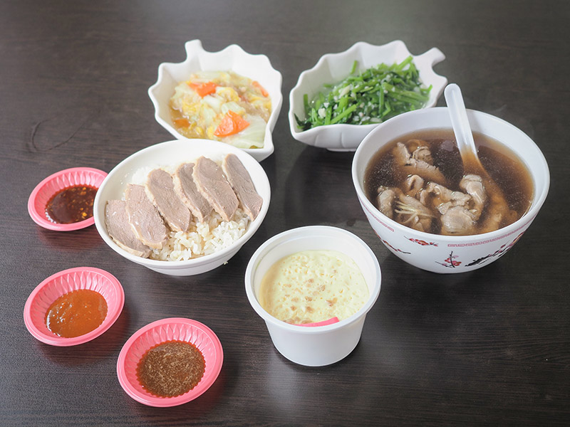 羅東美食│在地人氣推薦!上癮級的銅板美食【四季當歸鴨】