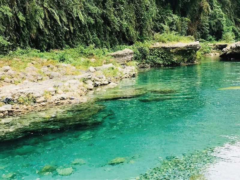 花蓮在地人戲水景點 清澈見底湖水綠的玩水祕境三棧溪 Sharelife 台灣旅行趣