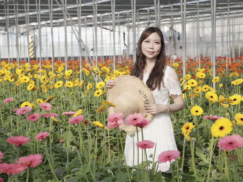 帶媽媽來看花海 彰化 董家花田 康乃馨悄悄盛開中 Sharelife 台灣旅行趣