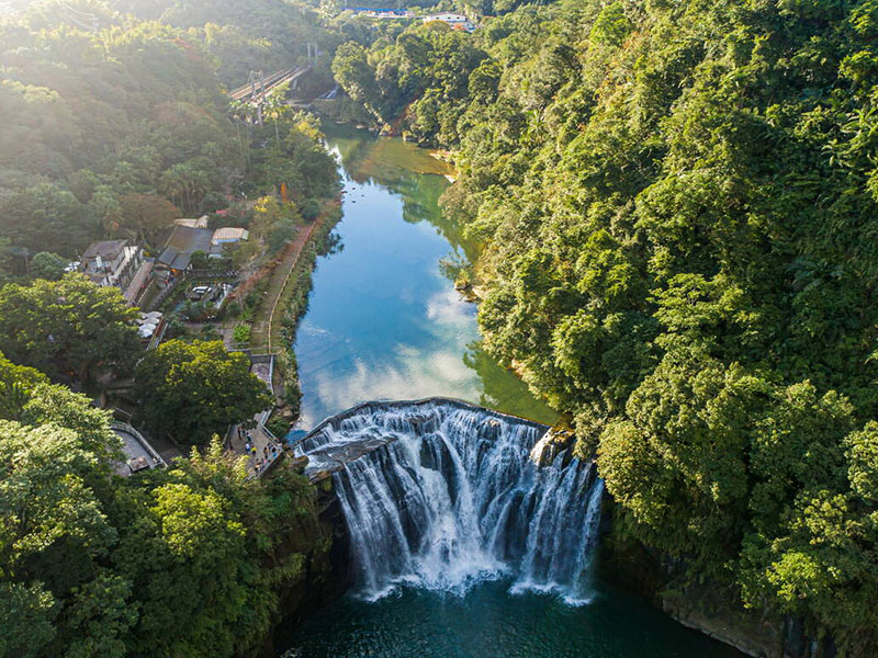 台版 尼加拉瀑布 6月起延長開園飽覽傾瀉而下的瀑布壯景 Sharelife 台灣旅行趣